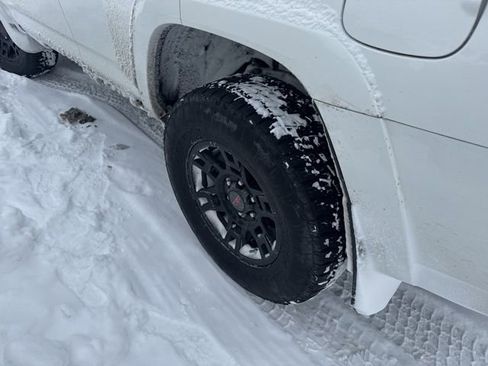 Used 2016 Toyota 4Runner SR5 Premium image 7