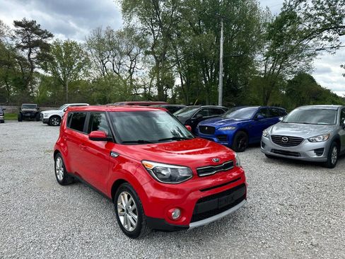 Used 2019 Kia Soul + w/ Audio Package FWD image 3