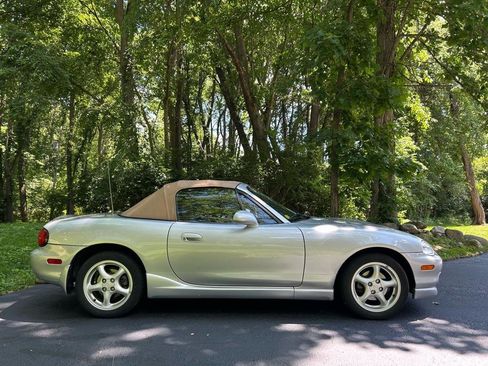 Used 2000 MAZDA MX-5 Miata image 29