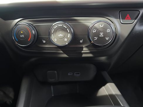 Used 2024 Chevrolet Trax RS w/ Driver Confidence Package image 17