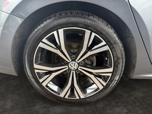 Used 2021 Volkswagen Passat 2.0T SE w/ Luggage Net & Mats Package FWD image 25