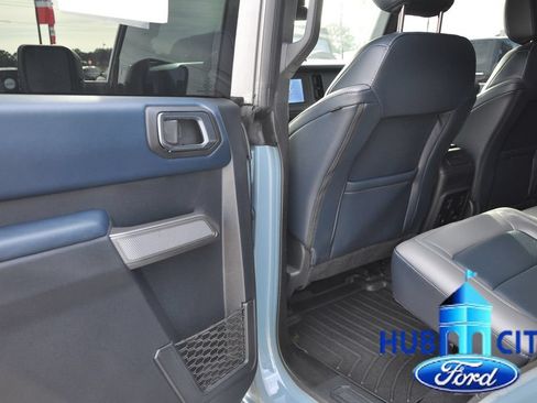 Used 2023 Ford Bronco Outer Banks AWD/4WD image 13