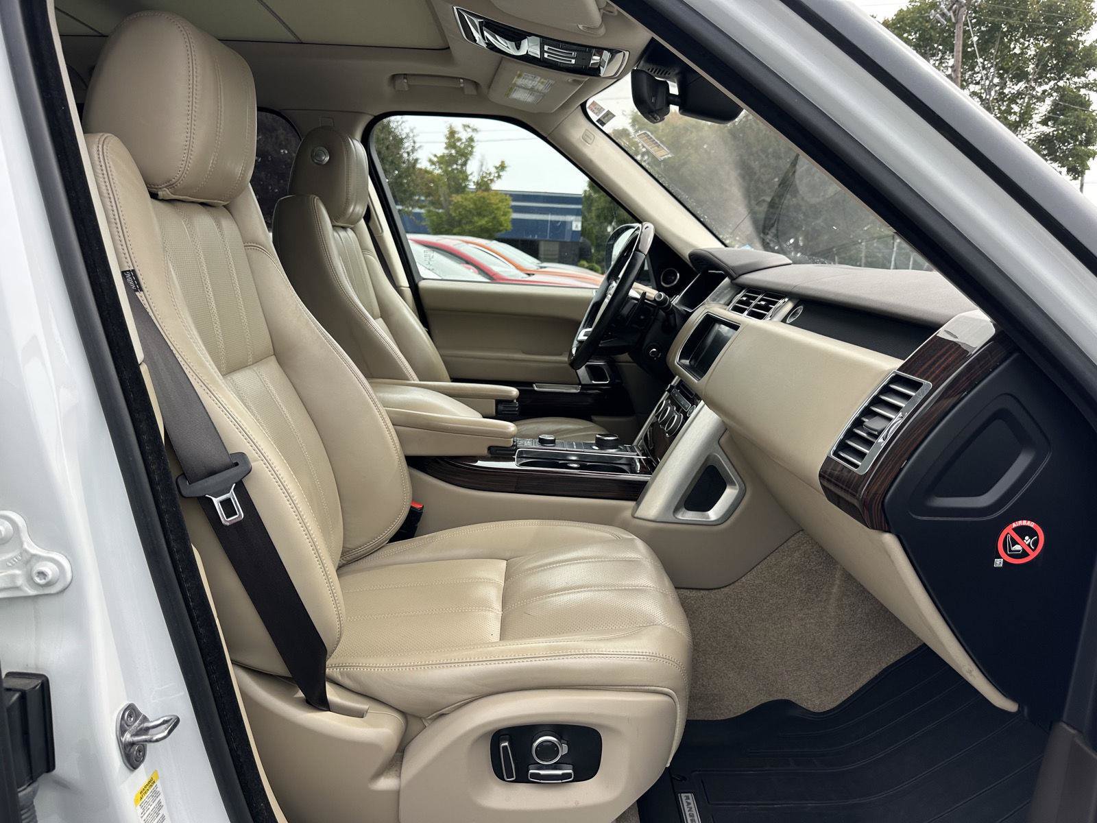 Used 2017 Land Rover Range Rover Supercharged AWD/4WD image 15