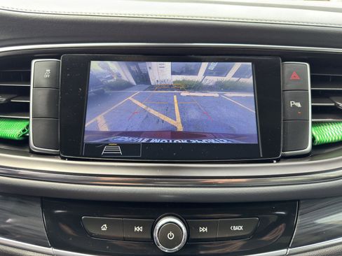 Used 2021 Buick Enclave Preferred FWD image 23