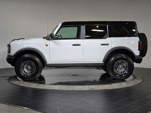 New 2025 Ford Bronco Badlands w/ Sasquatch Package AWD/4WD image 6