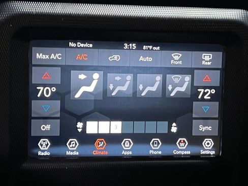 Used 2020 Jeep Wrangler Unlimited Sahara image 30