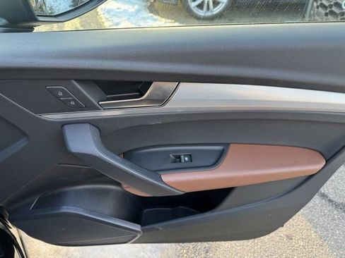 Certified 2025 Audi Q5 2.0T Premium w/ Convenience Plus Package image 29