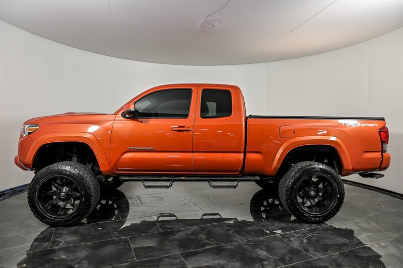 Used 2016 Toyota Tacoma TRD Sport w/ Towing Package RWD image 6