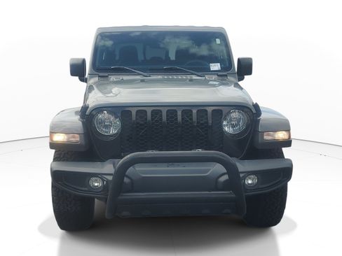 Used 2021 Jeep Gladiator Sport AWD/4WD image 3