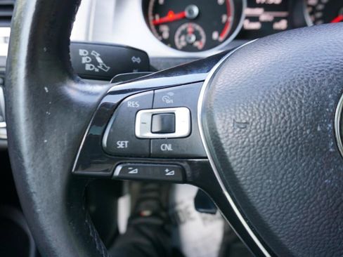 Used 2015 Volkswagen Golf S FWD image 18