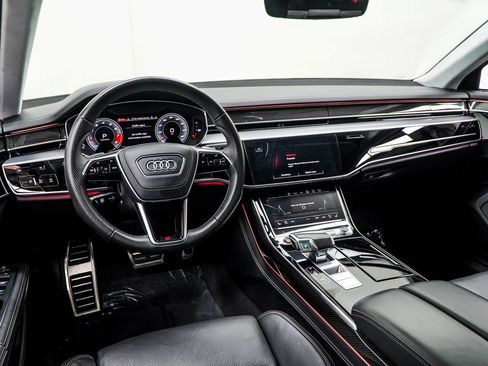 Used 2022 Audi S8 4.0T image 5