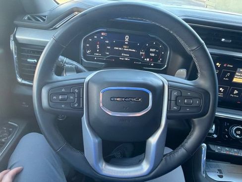 Used 2025 GMC Sierra 1500 Denali w/ Denali Reserve Package AWD/4WD image 18