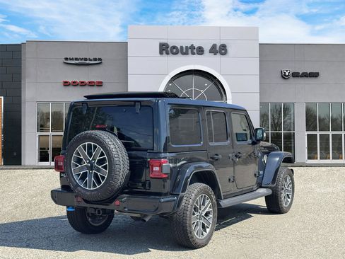 Used 2024 Jeep Wrangler High Altitude AWD/4WD image 5