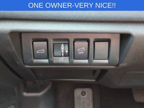 Used 2025 Subaru Outback Premium AWD/4WD image 19