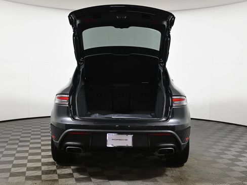Used 2026 Porsche Macan AWD/4WD image 43