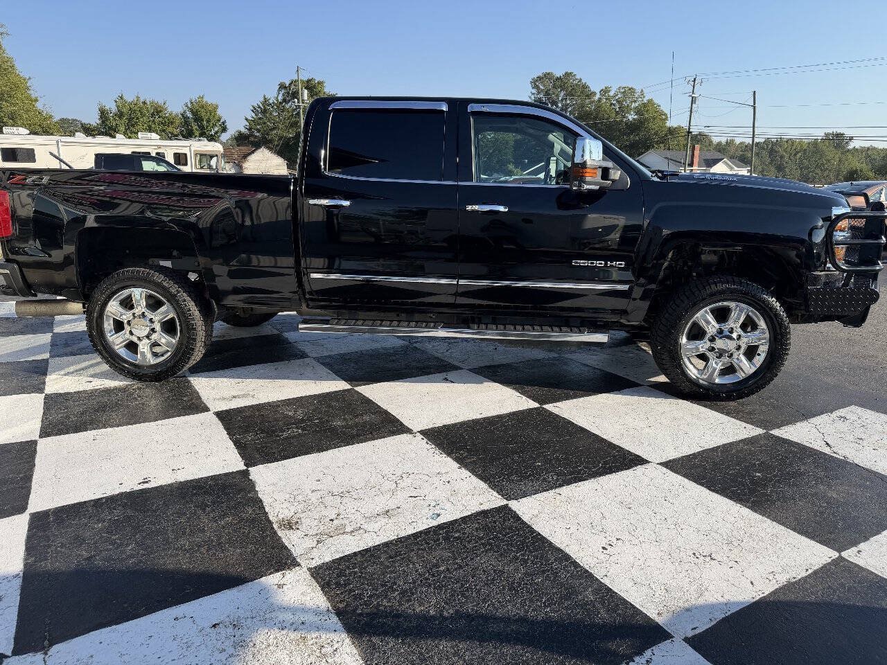 Used 2019 Chevrolet Silverado 2500 LTZ w/ Duramax Plus Package AWD/4WD image 4
