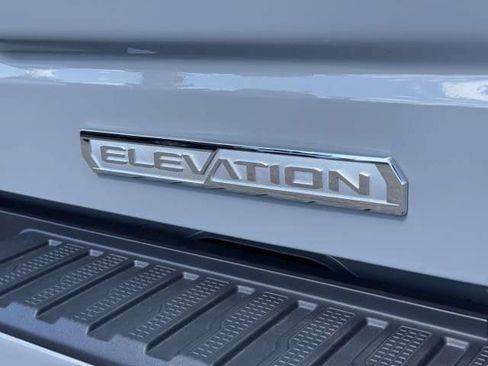 Used 2024 GMC Sierra 1500 Elevation w/ Elevation Premium Package AWD/4WD image 9