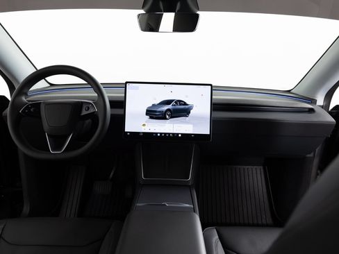 Used 2026 Tesla Model Y AWD image 33
