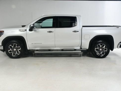 Used 2023 GMC Sierra 1500 SLT w/ SLT Premium Package image 3