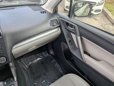 Used 2014 Subaru Forester 2.5i Limited w/ Popular Package #2 AWD/4WD image 18
