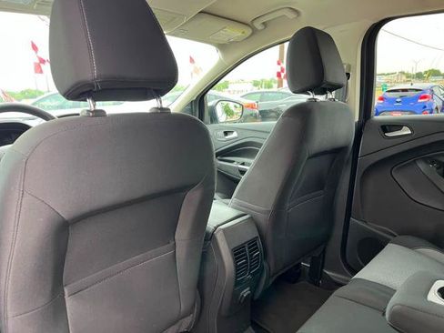 Used 2017 Ford Escape SE FWD image 7
