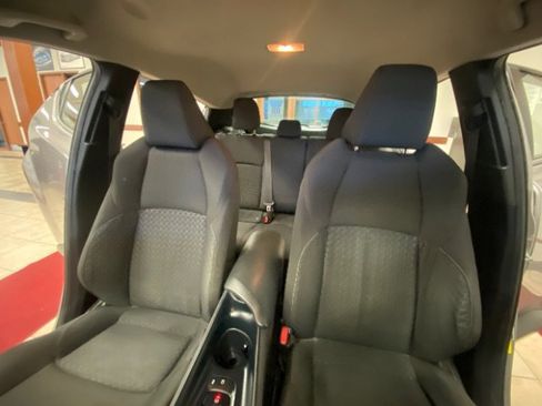 Used 2020 Toyota C-HR LE image 23