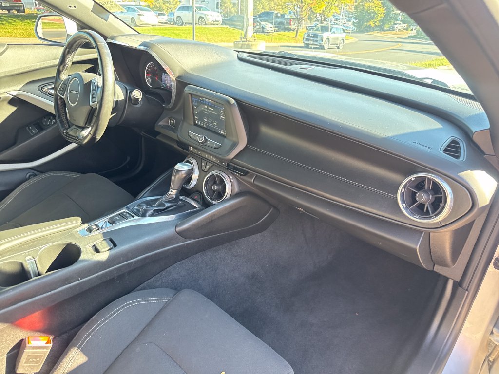 Used 2019 Chevrolet Camaro LT RWD image 21