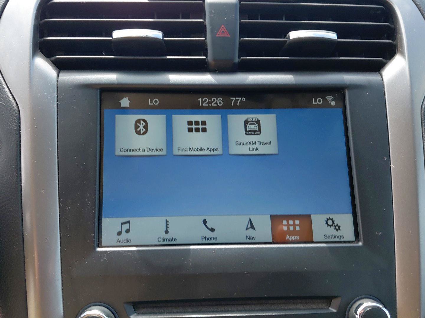 Used 2018 Ford Fusion SE w/ Fusion SE Technology Package FWD image 30