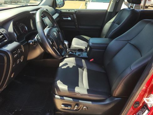 Used 2023 Toyota 4Runner TRD Off-Road Premium w/ Off Road Premium Plus Package AWD/4WD image 18