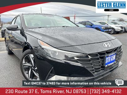 Used 2022 Hyundai Elantra SEL w/ Convenience + Premium Package