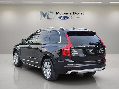 Used 2016 Volvo XC90 T6 Momentum w/ Momentum Plus Package AWD/4WD image 4