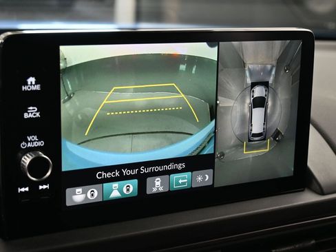 Used 2025 Honda Pilot TrailSport image 24