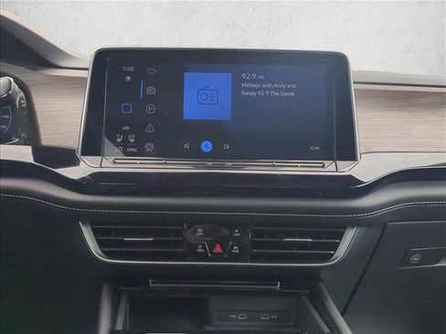 Used 2024 Volkswagen Atlas SEL Premium R-Line image 16