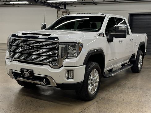 Used 2020 GMC Sierra 2500 Denali w/ Denali Ultimate Package AWD/4WD image 3