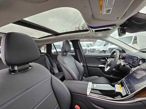 Used 2023 Mercedes-Benz GLC 300 4MATIC image 15