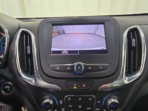 Used 2024 Chevrolet Equinox LT image 20
