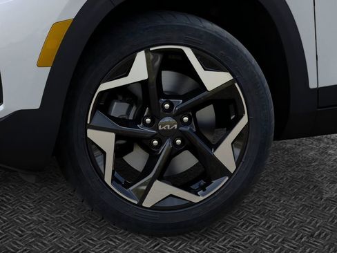New 2026 Kia Seltos EX AWD/4WD image 9