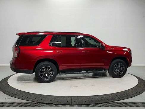 Used 2022 Chevrolet Tahoe Z71 w/ Luxury Package AWD/4WD image 8