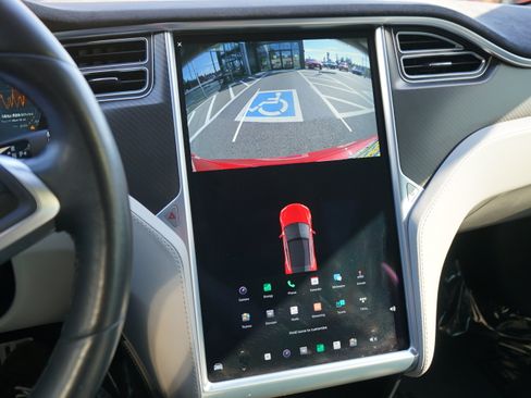 Used 2015 Tesla Model S AWD image 30