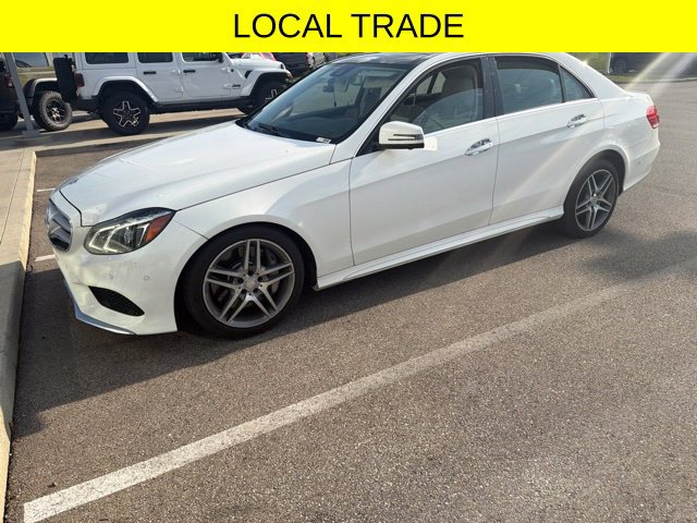Used 2014 Mercedes-Benz E 550 4MATIC Sedan image 3