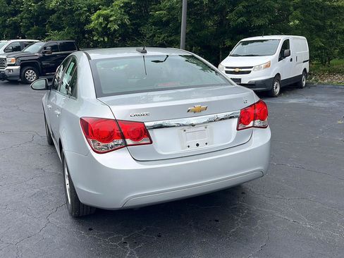Used 2015 Chevrolet Cruze LT FWD image 4