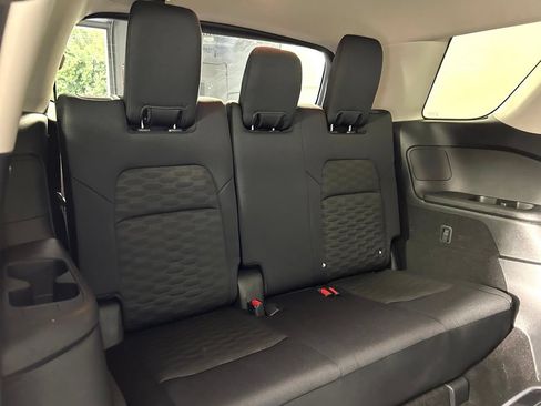 Used 2024 Nissan Pathfinder SV w/ SV Premium Package AWD/4WD image 13