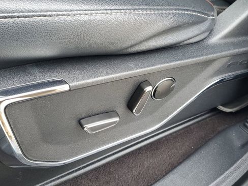 Used 2022 Ford F150 Lariat w/ Equipment Group 502A High image 20