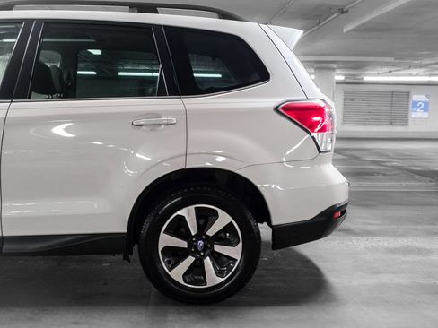 Used 2018 Subaru Forester 2.5i Limited AWD/4WD image 16