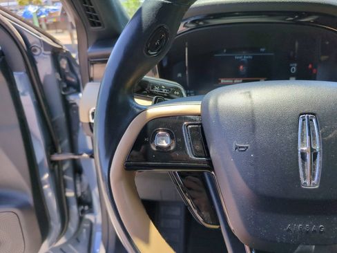 Used 2023 Lincoln Corsair Reserve w/ Equipment Group 201A AWD/4WD image 28