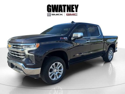 Used 2022 Chevrolet Silverado 1500 LTZ w/ LTZ Premium Package image 2