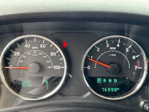 Used 2018 Jeep Wrangler Unlimited Sport S AWD/4WD image 36