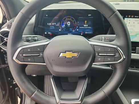 Used 2026 Chevrolet Equinox LT FWD image 17