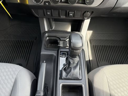 Used 2023 Toyota Tacoma SR AWD/4WD image 20