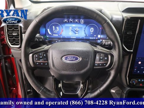 Used 2025 Ford Ranger Lariat w/ Trailer Tow Package image 22